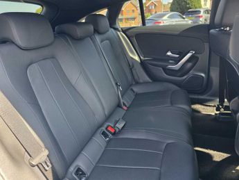 MERCEDES-BENZ CLA Cla 180 Sport Executive 5Dr Tip Auto