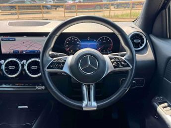 MERCEDES-BENZ GLA Gla 200D Sport Executive 5Dr Auto