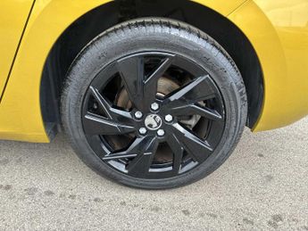 VAUXHALL ASTRA 1.2 Turbo 130 Gs 5Dr Auto