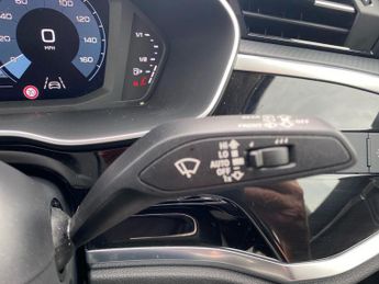AUDI Q3 35 TFSI Sport 5dr S Tronic