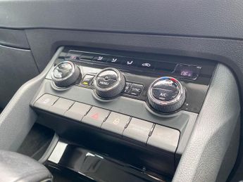 SKODA KAROQ 1.5 Tsi Se Drive 5Dr Dsg