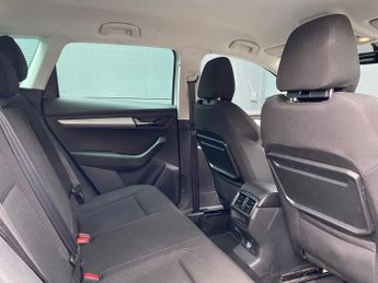 SKODA KAROQ 1.5 Tsi Se Drive 5Dr Dsg