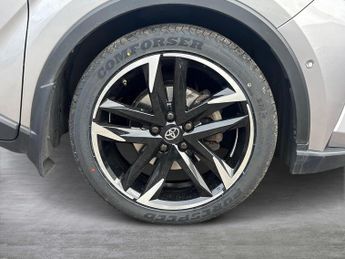 TOYOTA C-HR 2.0 Hybrid Gr Sport 5Dr Cvt