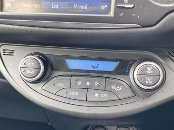 TOYOTA YARIS 1.5 Hybrid Gr-Sport 5Dr Cvt