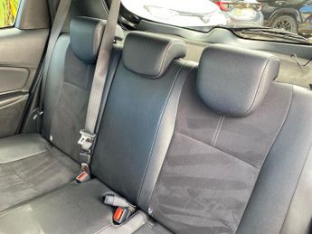 TOYOTA YARIS 1.5 Hybrid Gr-Sport 5Dr Cvt