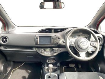 TOYOTA YARIS 1.5 Hybrid Gr-Sport 5Dr Cvt