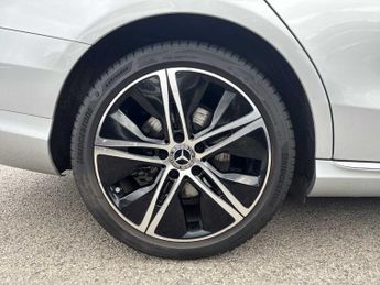 MERCEDES-BENZ C CLASS C200 Sport Premium 4Dr 9G-Tronic