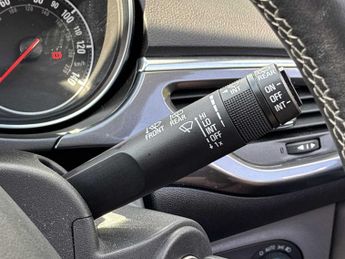 VAUXHALL CORSA 1.4 Se Nav 5Dr Auto