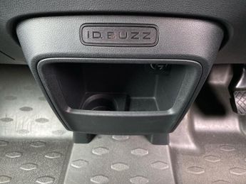 VOLKSWAGEN ID. BUZZ 150Kw Commerce 77Kwh Auto