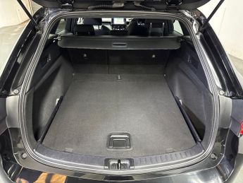TOYOTA COROLLA 1.8 Vvt-I Hybrid Design 5Dr Cvt