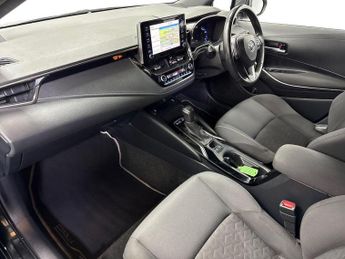 TOYOTA COROLLA 1.8 Vvt-I Hybrid Design 5Dr Cvt