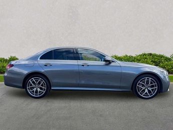 MERCEDES-BENZ E CLASS E400D 4Matic Amg Line Premium 4Dr 9G-Tronic