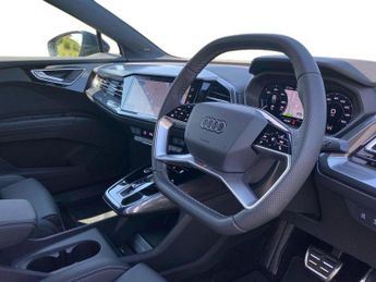 AUDI Q4 Audi Q4 Black Edition 55 E-Tron Quattro 25000 Kw