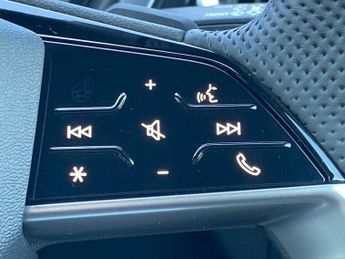 AUDI Q4 Audi Q4 Black Edition 55 E-Tron Quattro 25000 Kw