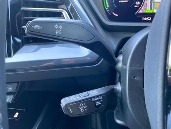 AUDI Q4 Audi Q4 Black Edition 55 E-Tron Quattro 25000 Kw