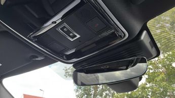 LAND ROVER RANGE ROVER VELAR 2.0 P400E Dynamic Se 5Dr Auto
