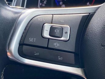 VOLKSWAGEN T-ROC 2.0 Tdi Evo R-Line 5Dr Dsg