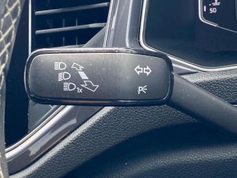 VOLKSWAGEN T-ROC 2.0 Tdi Evo R-Line 5Dr Dsg