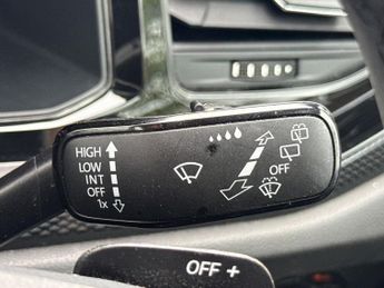 VOLKSWAGEN POLO 1.0 Tsi Life 5Dr Dsg