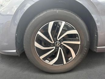 VOLKSWAGEN POLO 1.0 Tsi Life 5Dr Dsg