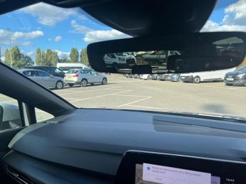VOLKSWAGEN GOLF 1.5 Etsi 150 R-Line 5Dr Dsg