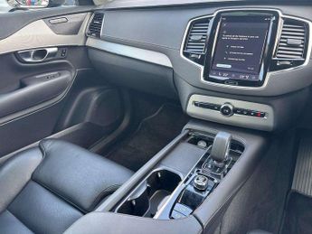 VOLVO XC90 2.0 B5P Plus Edition Dark 5Dr Awd Geartronic