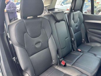 VOLVO XC90 2.0 B5P Plus Edition Dark 5Dr Awd Geartronic