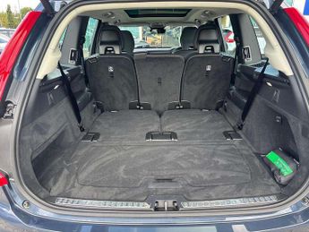 VOLVO XC90 2.0 B5P Plus Edition Dark 5Dr Awd Geartronic