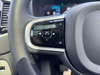 VOLVO XC90 2.0 B5P Plus Edition Dark 5Dr Awd Geartronic