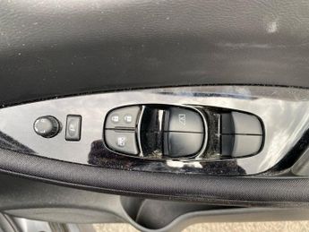 NISSAN LEAF 110Kw N-Connecta 39Kwh 5Dr Auto