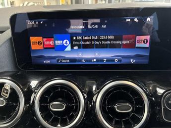 MERCEDES-BENZ GLA Gla 200 Sport Executive 5Dr Auto