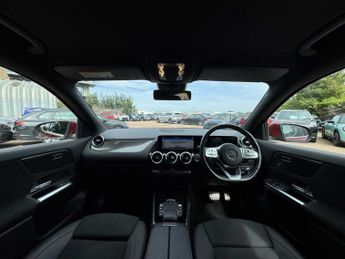MERCEDES-BENZ GLA Gla 200 Amg Line Executive 5Dr Auto