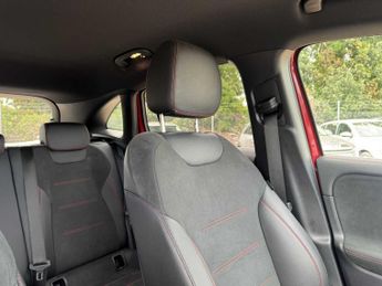 MERCEDES-BENZ GLA Gla 200 Amg Line Executive 5Dr Auto