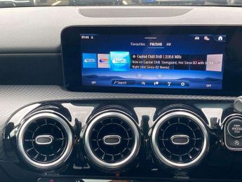 MERCEDES-BENZ CLA Cla 180 Sport Edition 4Dr Tip Auto