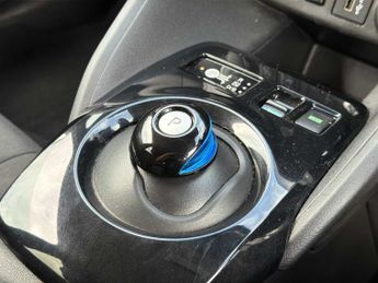NISSAN LEAF 110Kw N-Connecta 39Kwh 5Dr Auto