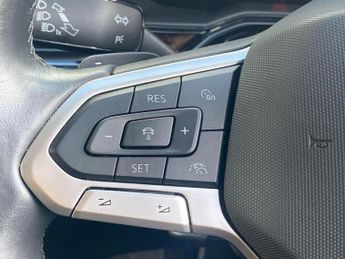 VOLKSWAGEN POLO 1.0 Tsi Life 5Dr Dsg