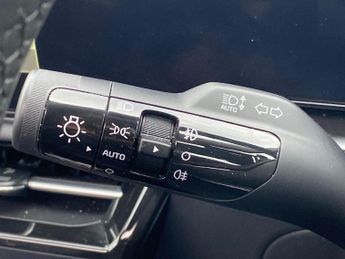 KIA NIRO 150Kw 4 65Kwh 5Dr Auto