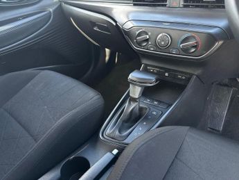 HYUNDAI BAYON 1.0 T-Gdi Mhev Se Connect Suv 5Dr Petrol Hybrid Dct Euro 6 (S/S)