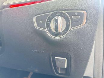 MERCEDES-BENZ E CLASS E220D Se Premium 4Dr 9G-Tronic