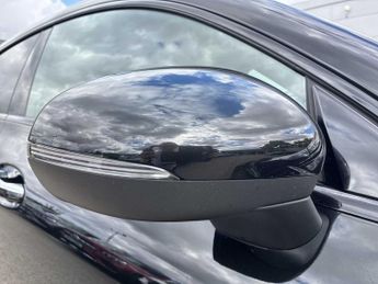 MERCEDES-BENZ CLA Cla 220D Amg Line Premium 5Dr Tip Auto