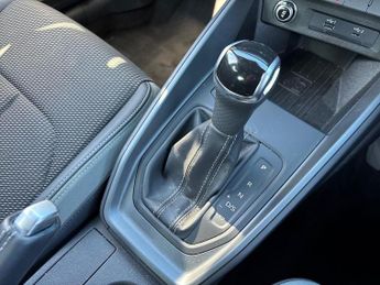 AUDI A1 1.0 Tfsi 30 S Line Sportback 5Dr Petrol S Tronic Euro 6 (S/S) (1
