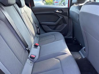 AUDI A1 1.0 Tfsi 30 S Line Sportback 5Dr Petrol S Tronic Euro 6 (S/S) (1