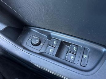 AUDI A1 1.0 Tfsi 30 S Line Sportback 5Dr Petrol S Tronic Euro 6 (S/S) (1