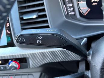 AUDI A1 1.0 Tfsi 30 S Line Sportback 5Dr Petrol S Tronic Euro 6 (S/S) (1