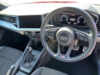 AUDI A1 1.0 Tfsi 30 S Line Sportback 5Dr Petrol S Tronic Euro 6 (S/S) (1