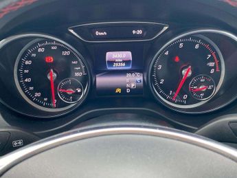 MERCEDES-BENZ CLA Cla 180 Amg Line Edition 4Dr Tip Auto