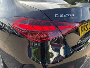 MERCEDES-BENZ C CLASS C220D Amg Line Premium 4Dr 9G-Tronic