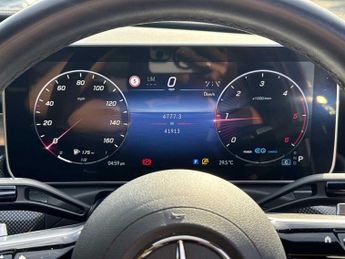 MERCEDES-BENZ C CLASS C220D Amg Line Premium 4Dr 9G-Tronic