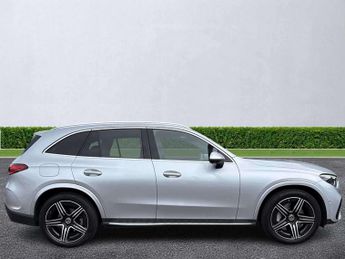 MERCEDES-BENZ GLC Glc 300 4Matic Amg Line Premium 5Dr 9G-Tronic