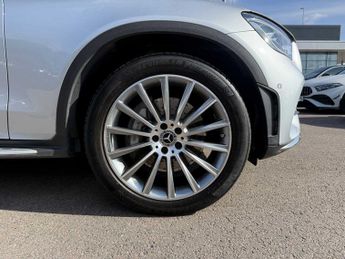 MERCEDES-BENZ GLC Glc 220D 4Matic Amg Line Premium 5Dr 9G-Tronic